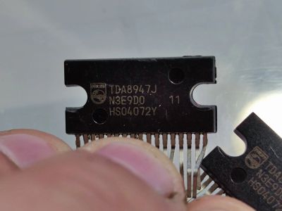 Лот: 19577826. Фото: 1. Tda8947j усилитель микросхема... Микроконтроллеры