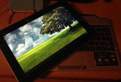 Лот: 3219280. Фото: 1. Планшет Asus TF300TG. Планшеты