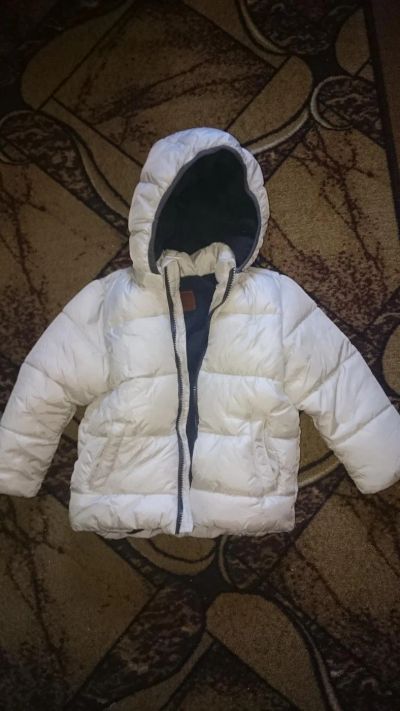 Лот: 6103854. Фото: 1. Пуховик белый Zara baby (94см... Верхняя одежда