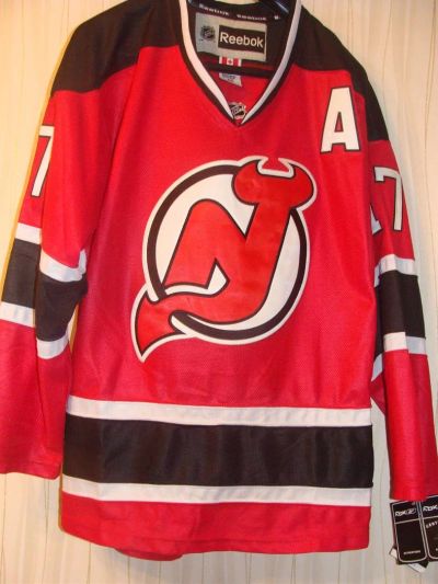 Лот: 3577701. Фото: 1. Хоккейный свитер New Jersey Devils. Форма