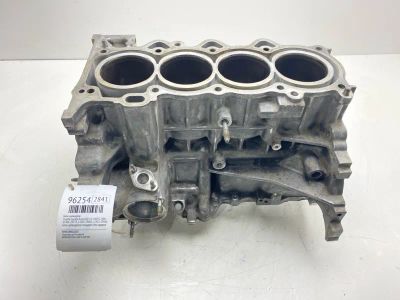 Лот: 24776071. Фото: 1. Блок цилиндров Toyota Corolla... Двигатель и элементы двигателя