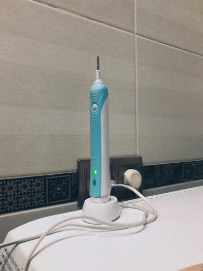 Лот: 12588571. Фото: 1. Зубная электрощетка Braun Oral-B. Уход за полостью рта