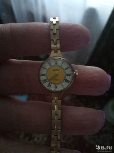 Лот: 9426075. Фото: 1. Продам золотые женские часы чайка... Оригинальные наручные часы