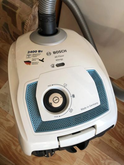 Лот: 25046309. Фото: 1. Пылесос BOSCH 2400 ВТ. Германия... Пылесосы, паровые швабры