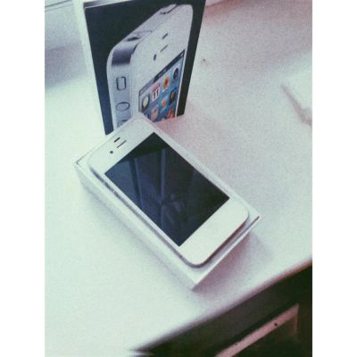 Лот: 6271626. Фото: 1. iPhone 4 white. Смартфоны