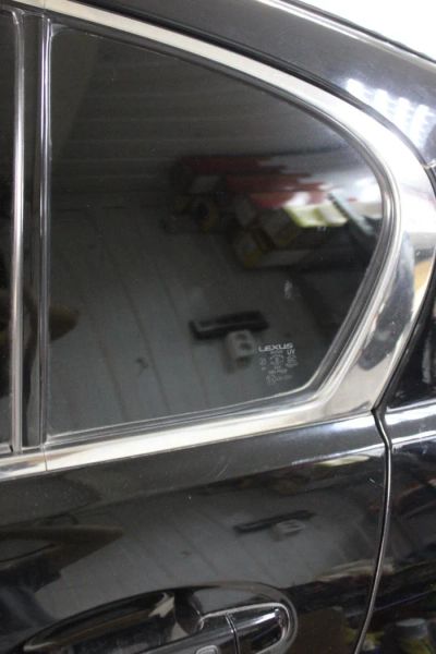 Лот: 10169234. Фото: 1. Форточка задней левой двери Lexus... Кузов