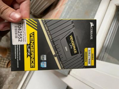 Лот: 17915913. Фото: 1. Оперативная память Corsair DDR4... Оперативная память
