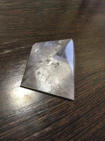 Лот: 15436877. Фото: 1. Пирамида из натурального Горного... Минералы и окаменелости