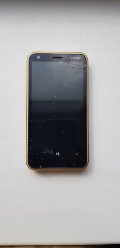 Лот: 17540878. Фото: 1. Смартфон Nokia Lumia 620. Смартфоны