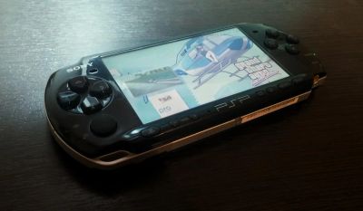 Лот: 6314854. Фото: 1. Sony PSP 3008.Прошитая+игры.Состояние... Игровые приставки, консоли