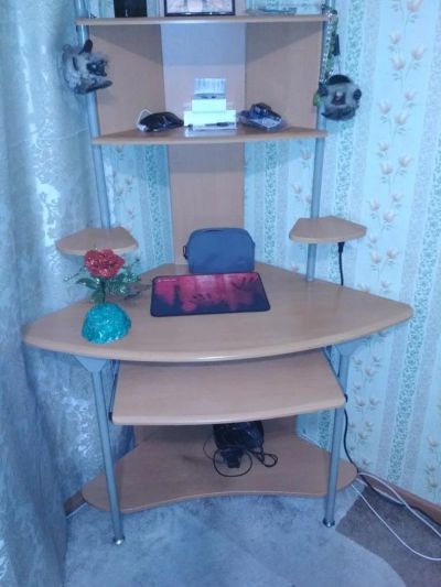 Лот: 10785510. Фото: 1. Компьютерный стол. Компьютерные и письменные столы