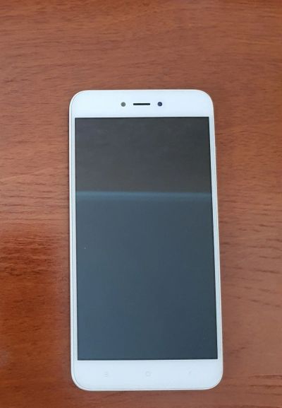 Лот: 17267258. Фото: 1. Телефон Xiaomi Redmi 5A 16 GB... Кнопочные мобильные телефоны