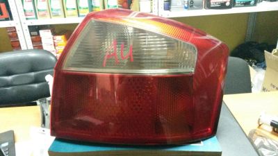 Лот: 7847512. Фото: 1. Фонарь правый Audi A4. Оптика и освещение