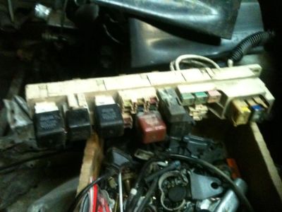 Лот: 3070900. Фото: 1. toyota vista sv40 4s-fe блок предохранителей... Другое (автозапчасти)