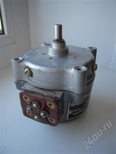 Лот: 441918. Фото: 1. Реверсивный двигатель РД-09. Другое (радиодетали  (электронные компоненты))