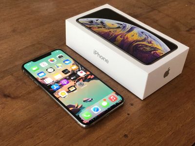 Лот: 16997658. Фото: 1. Apple iPhone XS Max 64Gb. С чеком. Смартфоны