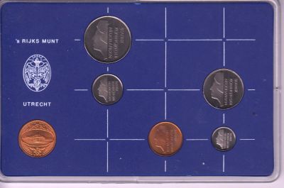 Лот: 11854704. Фото: 1. Нидерланды Годовой набор монет... Наборы монет