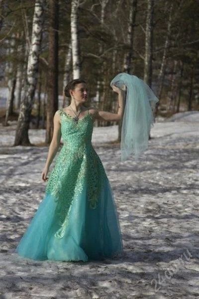Лот: 1640205. Фото: 1. Платье выпускное. Платья