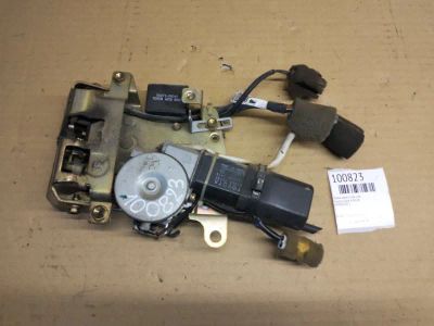 Лот: 21396189. Фото: 1. замок двери Toyota Hiace KZH106. Кузов