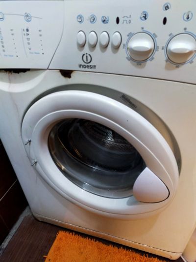 Лот: 16414825. Фото: 1. Стиральная машина indesit. Стиральные машины