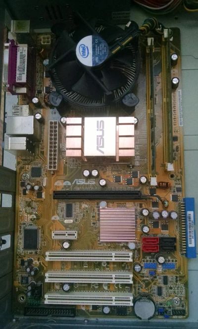Лот: 4555746. Фото: 1. Материнская плата ASUS P5KPL-C... Материнские платы