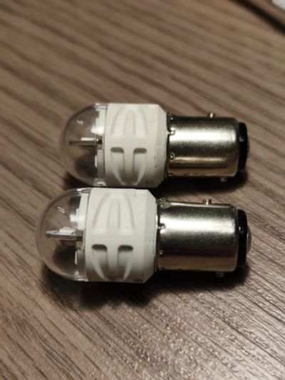 Лот: 24906062. Фото: 1. Лампы Philips P25/5w 2 шт. Оптика и освещение