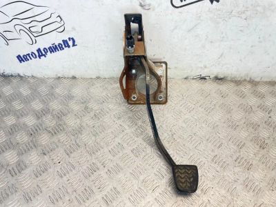 Лот: 25513173. Фото: 1. педаль тормоза toyota Corolla... Двигатель и элементы двигателя