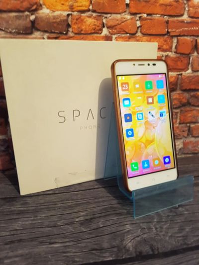 Лот: 11515628. Фото: 1. Телефон Spice Worid 5G Phone\. Кнопочные мобильные телефоны
