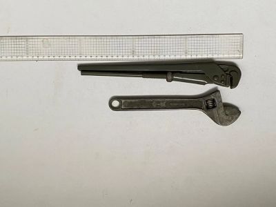Лот: 25254600. Фото: 1. Разводной и шведский ключ. Ручной инструмент