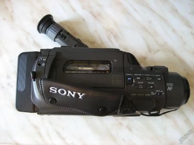 Лот: 9834398. Фото: 1. Видеокамера Sony CCD-FX270E, полный... Видеокамеры