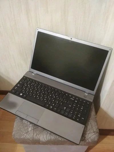 Лот: 14206888. Фото: 1. Samsung NP305V5A. AMD A8-3530MX... Ноутбуки
