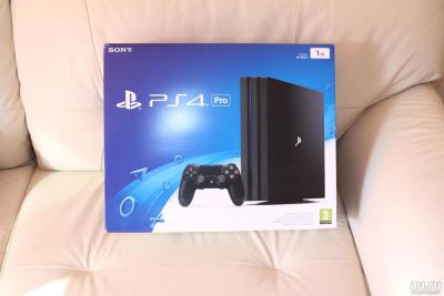 Лот: 11322253. Фото: 1. Sony 4 Pro как новая, цена подарок. Игровые приставки, консоли
