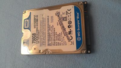 Лот: 4605538. Фото: 1. Western Digital WD7500BPVT, SATA... Жёсткие диски (HDD)