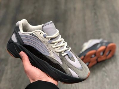 Лот: 14957722. Фото: 1. Кроссовки Adidas Yeezy Boost 700... Кеды, кроссовки, слипоны
