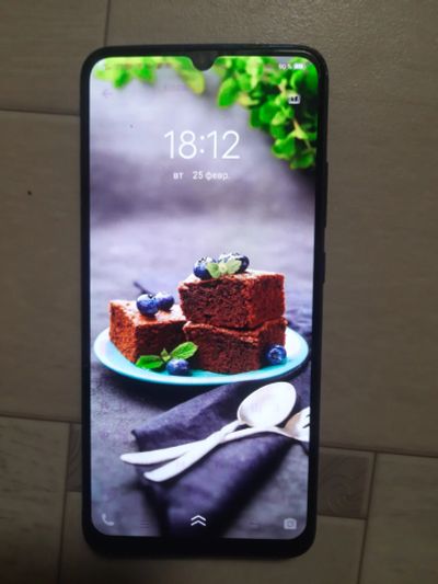 Лот: 25061561. Фото: 1. Смартфон Vivo V17 8/128 гб. Смартфоны