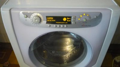 Лот: 10346736. Фото: 1. Итальянская машинка Hotpoint-Ariston... Стиральные машины