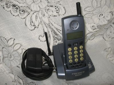 Лот: 18365976. Фото: 1. Радиотелефон Premier gentel. DECT и радиотелефоны