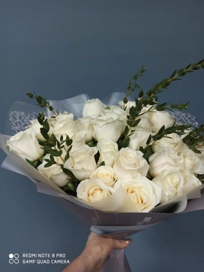 Лот: 4585594. Фото: 1. Букет из 25 белых роз !!!. Свежие цветы