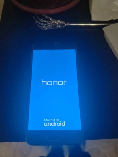 Лот: 19396212. Фото: 1. Huawei Honor 9. Смартфоны