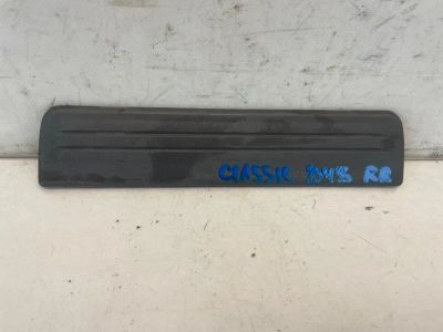 Лот: 24591995. Фото: 1. накладка порога внутренняя Nissan... Двигатель и элементы двигателя