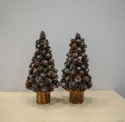 Лот: 17275130. Фото: 1. Декоративная елочка из шишек Handmade... Авторские куклы, игрушки, поделки