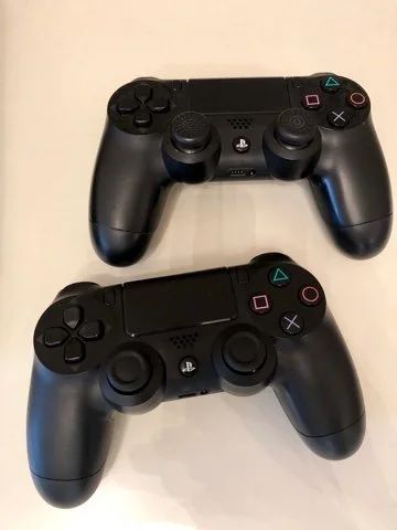 Лот: 10587283. Фото: 1. Sony PlayStation 4 (1 терабайт... Игровые приставки, консоли