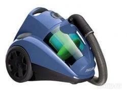 Лот: 78982. Фото: 1. Пылесос без мешка для пыли Philips... Инвентарь для уборки