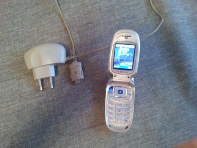 Лот: 3915014. Фото: 1. Samsung X450 Живучий тел связь... Кнопочные мобильные телефоны