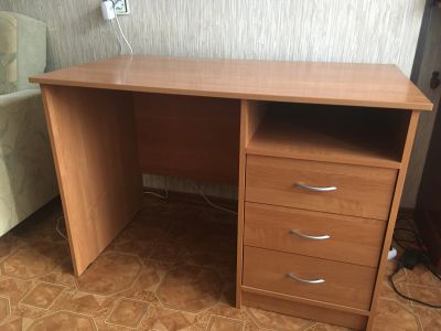 Лот: 16956877. Фото: 1. Компьютерный стол. Компьютерные и письменные столы