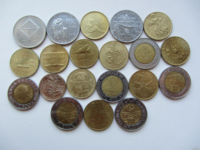 Лот: 14996147. Фото: 1. Италия 100 , 200 и 500 лир 1974... Европа