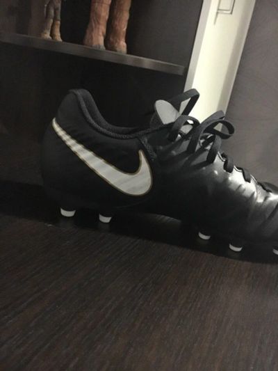 Лот: 10946273. Фото: 1. Футбольные бутсы Nike Tiempo. Кеды, кроссовки, слипоны