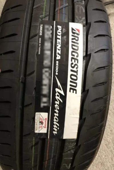 Лот: 19320345. Фото: 1. шины 235/55 R18 Bridgestone Potenza... Шины