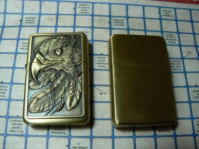 Лот: 10554565. Фото: 1. Зажигалка под Zippo с изображением... Зажигалки, спички, пепельницы