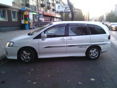 Лот: 4663774. Фото: 1. Авто Nissan Liberty 2001г универсал... Автомобили